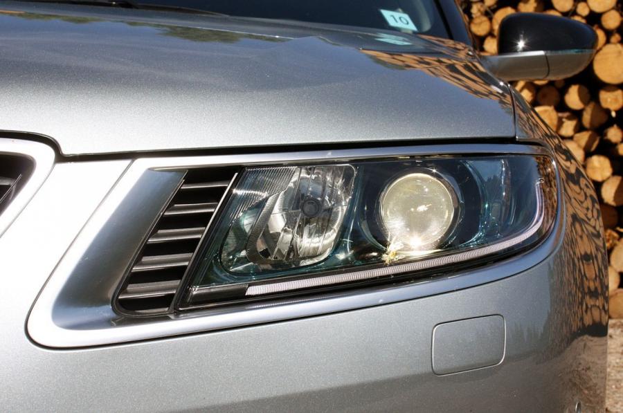  Saab 9-5 Sedan 2010 года  (фото 60 из 199)